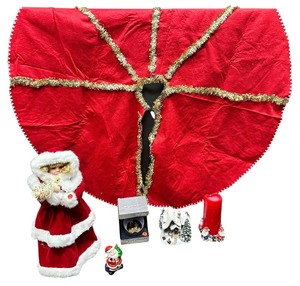 lot 493 image: Large Vintage tree skirt with rare Christmas figurines