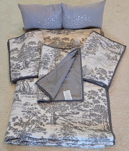 lot 115K image: ML-BR1 - Macys Martha Stewart King Size Comforter Set with 3 Pillow Shams and Decorative Pillows