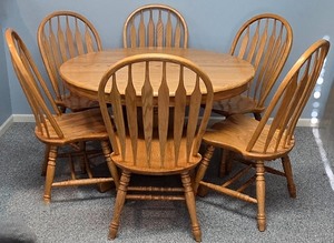 lot 16K image: UL - Oak Dining Table with 6 Windsor Chairs