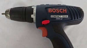 lot 226K image: G - Bosch 14.4V Compact Cordless Drill with Case