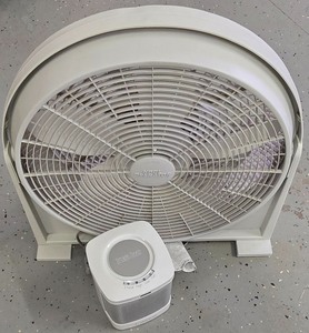 lot 232K image: G - Lakewood Kool Operator Box Fan and Lasko Space Heater