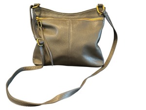 lot 21B image: O - Hobo Leather Crossbody Bag