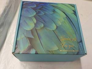 lot 105 image: Gift Set...