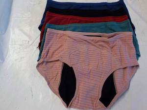 lot 143 image: 5 pair Womens size Small Underwear...