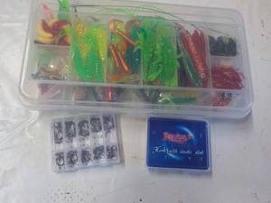 lot 150 image: 275 pc Fishing for Trout, Bass and ...