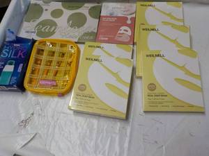 lot 178 image: Seamless Hair Ties, Facial Masks an...