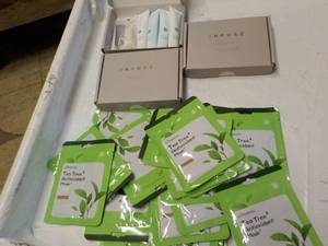 lot 182 image: Infuse Amenity Kits and Tea Tree An...