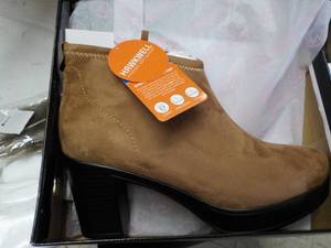 lot 204 image: Hawkwell size 9.5 Boot Shoe...