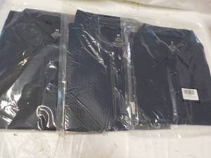 lot 211 image: 3 Dress Shirts size S and M...