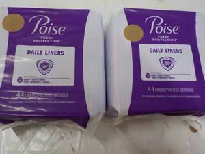 lot 234 image: 88 Poise Daily Liners...