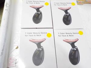 lot 252 image: 7 Color Beauty Device For Face And ...