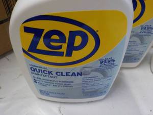 lot 271 image: 4 ZEP 32 oz Spray Bottles...