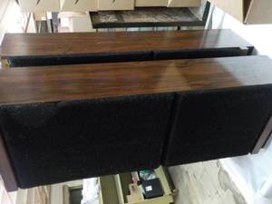 lot 2 image: Set of 2 Wide Range Speakers 0765AC...