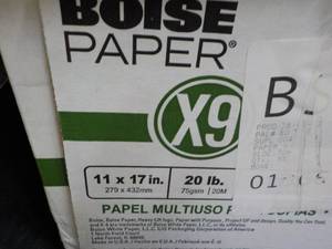 lot 14 image: Boise 2500 Sheets 11 x 17 White Co...