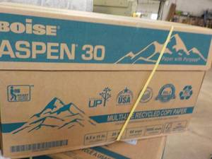 lot 16 image: Boise 2500 Sheets 11 x 17 White Co...
