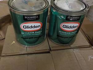 lot 73 image: 10 qts Glidden Paint Your Choice Wa...