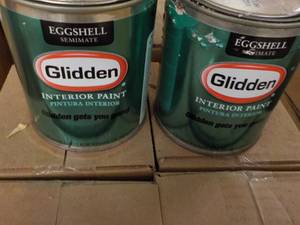lot 75 image: 10 qts Glidden Paint Your Choice Wa...
