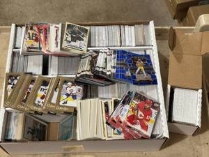 lot 141 image: Large Box of Hockey Cards, Partial Sets Featuring Different Players, Brands and Years
