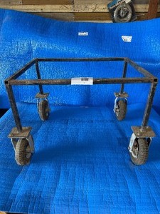 lot 3 image: Rolling Stand on wheels