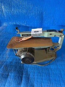 lot 10 image: Delta 15 Scroll Saw