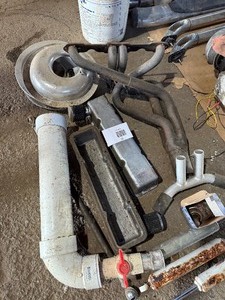 lot 33 image: Chevy 350 engine and race misc parts