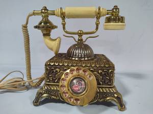 lot 16 image: Grand Emperor Imperial Rotary Phone