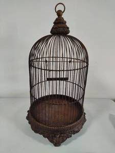 lot 7 image: Victorian Ornamental Metal Bird Cage