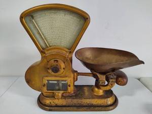 lot 4 image: Toledo Company Antique Scale