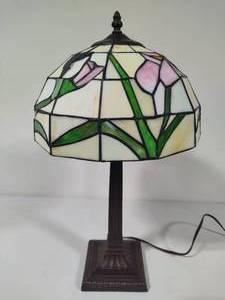 lot 19 image: Tiffany Style Butterfly & Flower Stained Glass Table Lamp