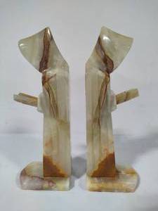 lot 25 image: Carved Onyx Bookends
