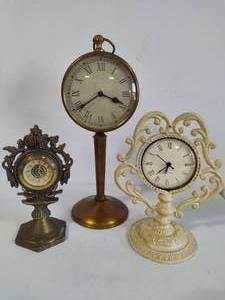 lot 145 image: Vintage Style Clocks