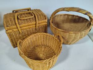 lot 156 image: Three Wicker Baskets wHandles