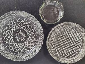 lot 157 image: CrystalGlass Vintage Ashtrays