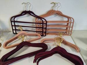 lot 217 image: Assorted Felt Hangers (60 total)