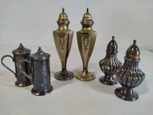 lot 210 image: Salt & Pepper Sets