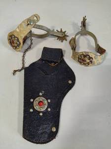 lot 212 image: Toy Holster & Spurs