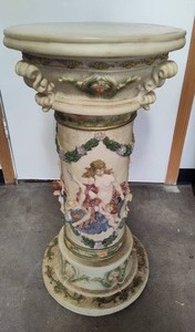 lot 215 image: Italian Capodimonte Porcelain Pedestal wCherubs