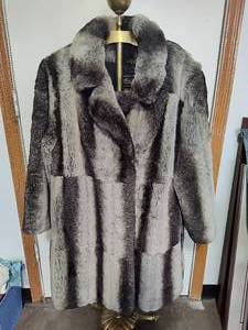lot 223 image: Terry Lewis Faux Mink Fur Coat (1X)