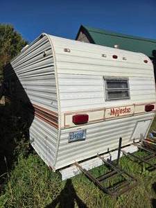 lot 1 image: 79 Majestic 20 Travel Trailer (Good Frame)