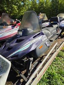 lot 5 image: 90s Arctic Cat Puma (Parts or Repair)
