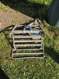 lot 13 image: Large Portable Deer Stand