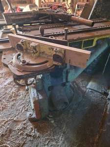 lot 40 image: Oliver #80 16 Table Saw (Vintage)