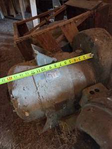 lot 44 image: 3- Large Electric Motors