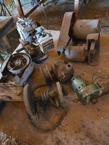 lot 58 image: Misc Grinders, Pumps & Motors