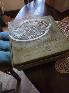 lot 101 image: Vintage Hospitality Snack Set