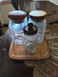 lot 102 image: Vintage Sugar, Flour & Misc Jar Set