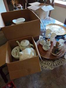 lot 103 image: White Glassware & Platters