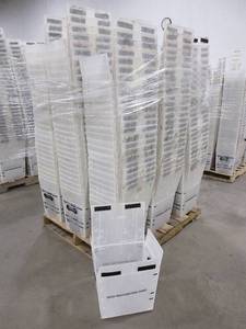 lot 510 image: PALLET OF PLASTIC TOTES