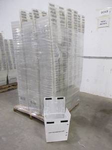 lot 518 image: PALLET OF P LASTIC TOTES