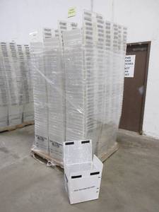 lot 521 image: A PALLET OF  PLASTIC TOTES
